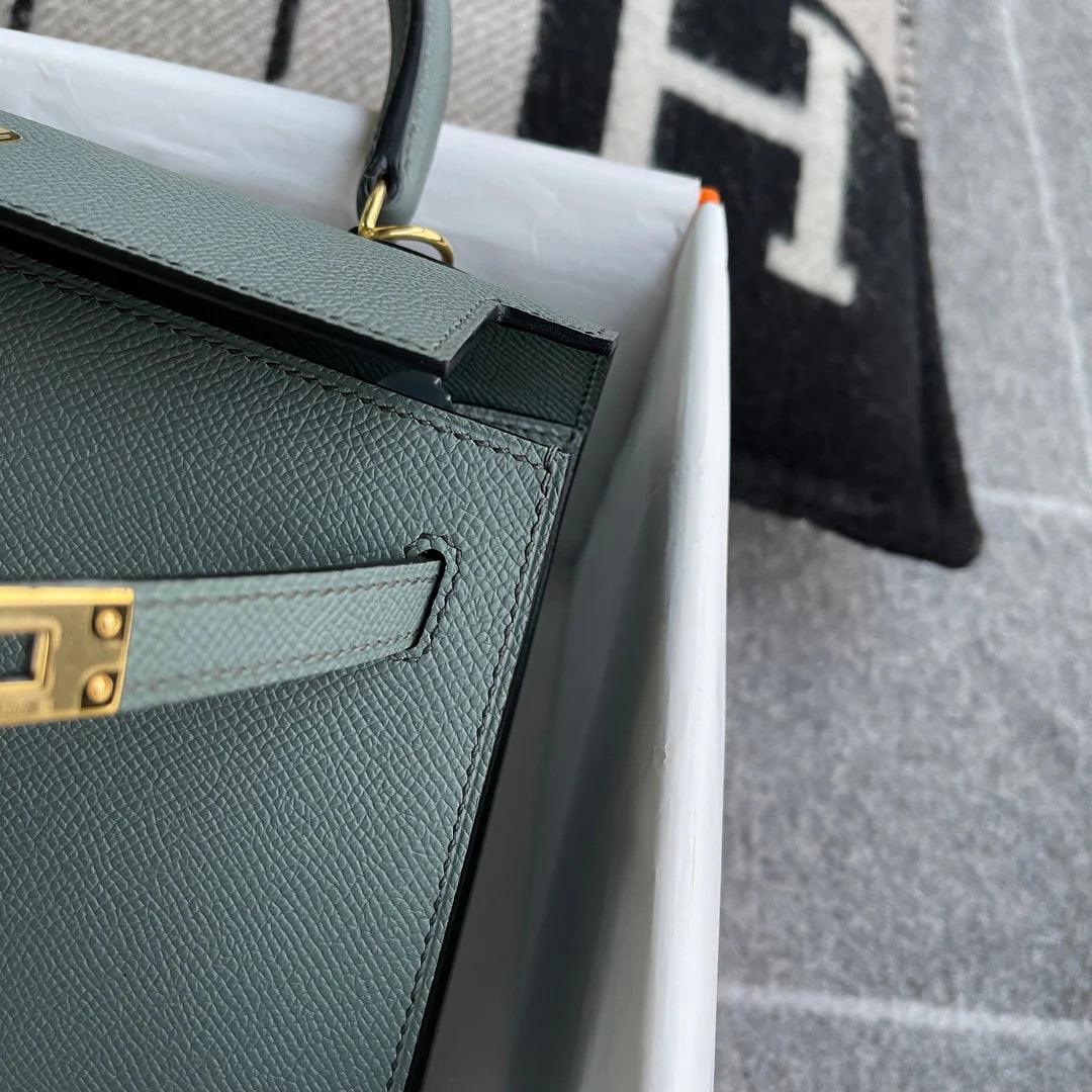 Hermès Kelly 25 Badem Yeşili Altın Donanımlı Epsom Deri̇ (Ghw) - Glimmer of Luxury