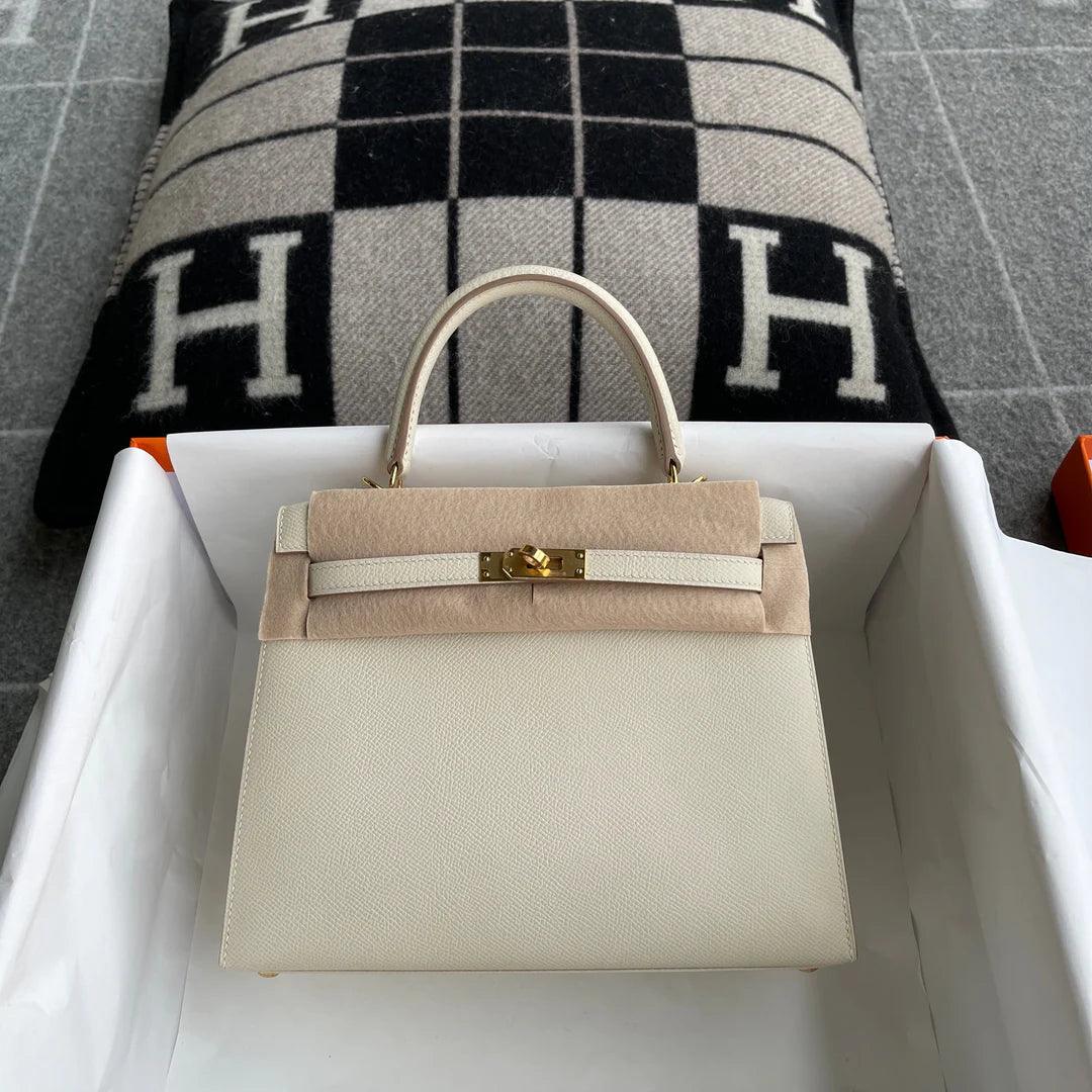 Hermès Kelly 25 Tebeşir Altın Donanımlı Epsom Deri̇ (Ghw) - Glimmer of Luxury