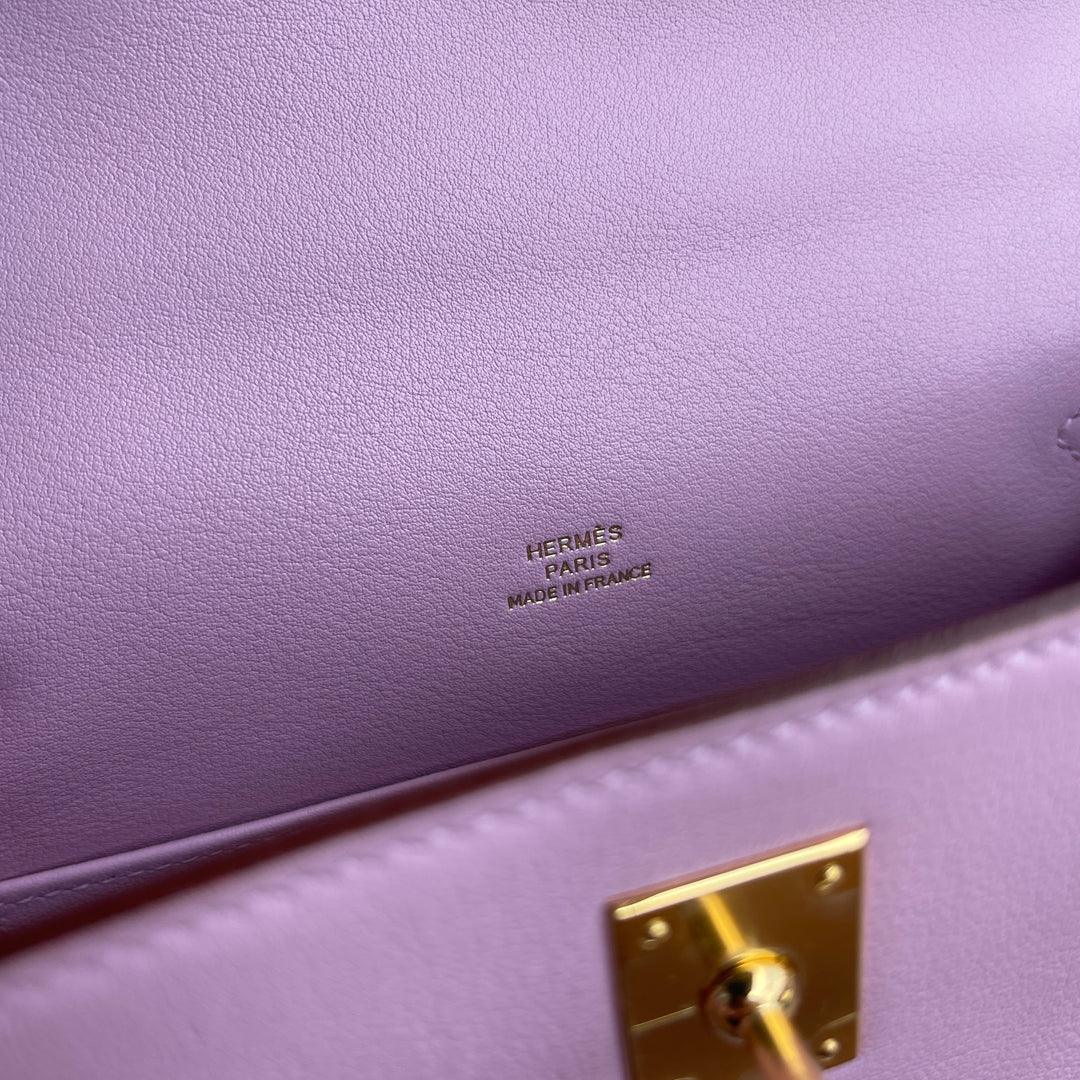 Hermès Kelly Pochette Swift Deri̇ Leylak Rengi Sylvestre Altın Donanımlı (GHW) - Glimmer of Luxury