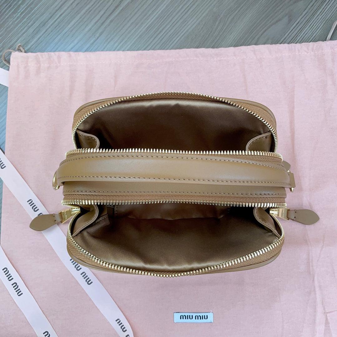 Miu Miu Arcadie Deri Çanta - Glimmer of Luxury