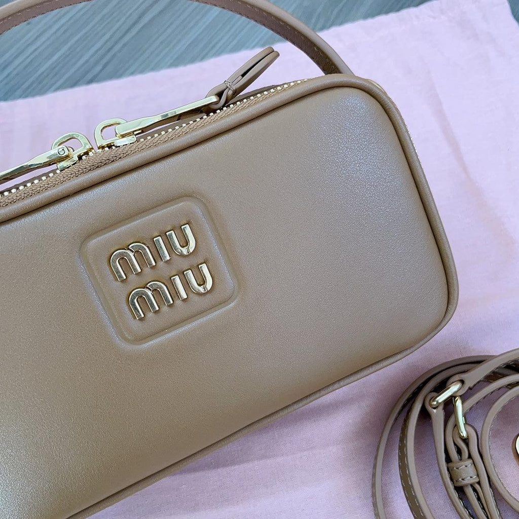 Miu Miu Arcadie Deri Çanta - Glimmer of Luxury