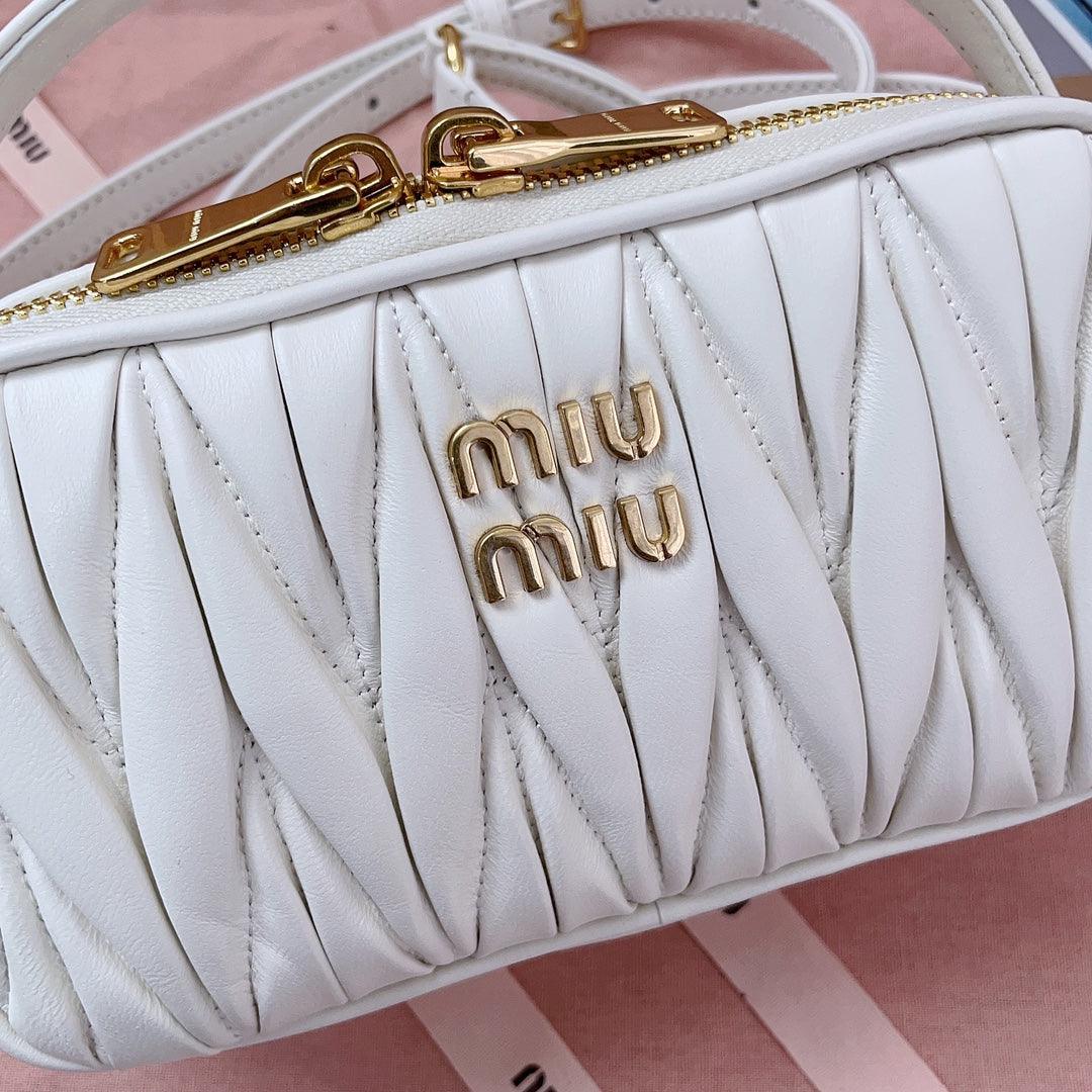 Miu Miu Arcadie Matelassé Napa Deri Beyaz Mini Kadın Çanta - Glimmer of Luxury
