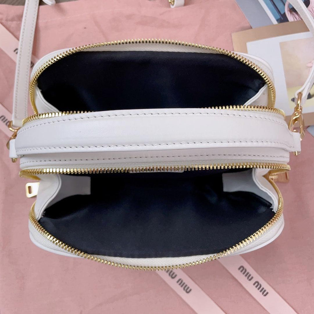 Miu Miu Arcadie Matelassé Napa Deri Beyaz Mini Kadın Çanta - Glimmer of Luxury