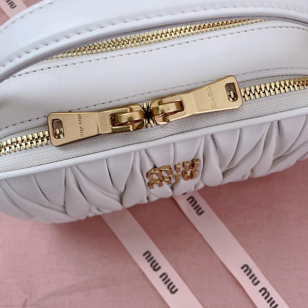 Miu Miu Arcadie Matelassé Napa Deri Beyaz Mini Kadın Çanta - Glimmer of Luxury