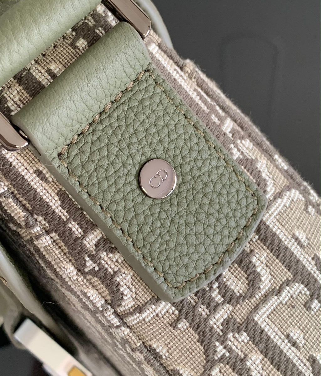 Christian Dior İmzalı Jakarlı Askılı Omuz Çantası - Glimmer of Luxury