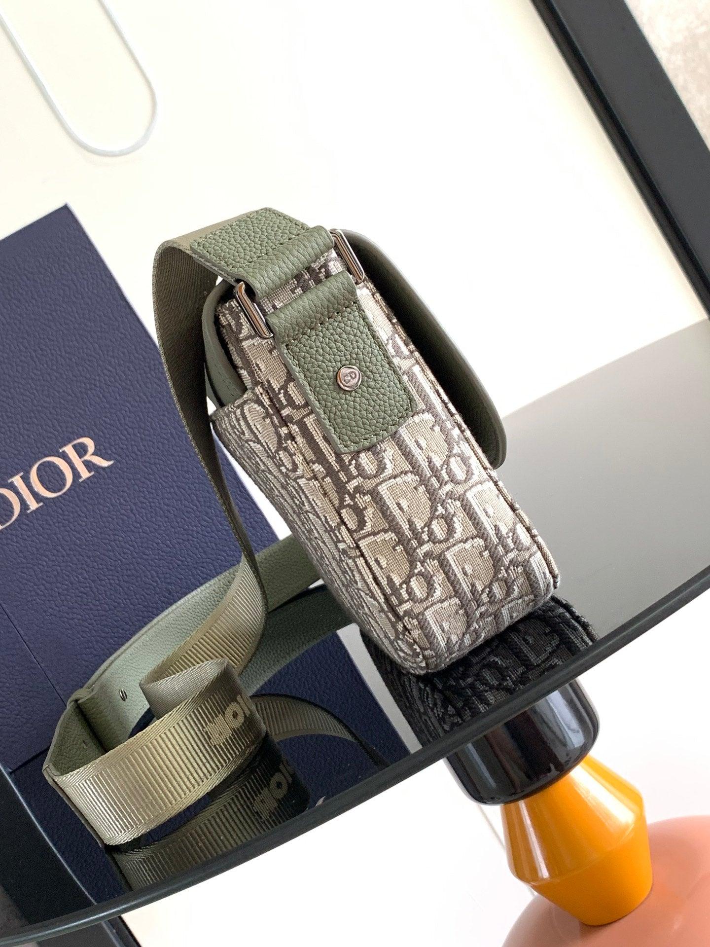 Christian Dior İmzalı Jakarlı Askılı Omuz Çantası - Glimmer of Luxury