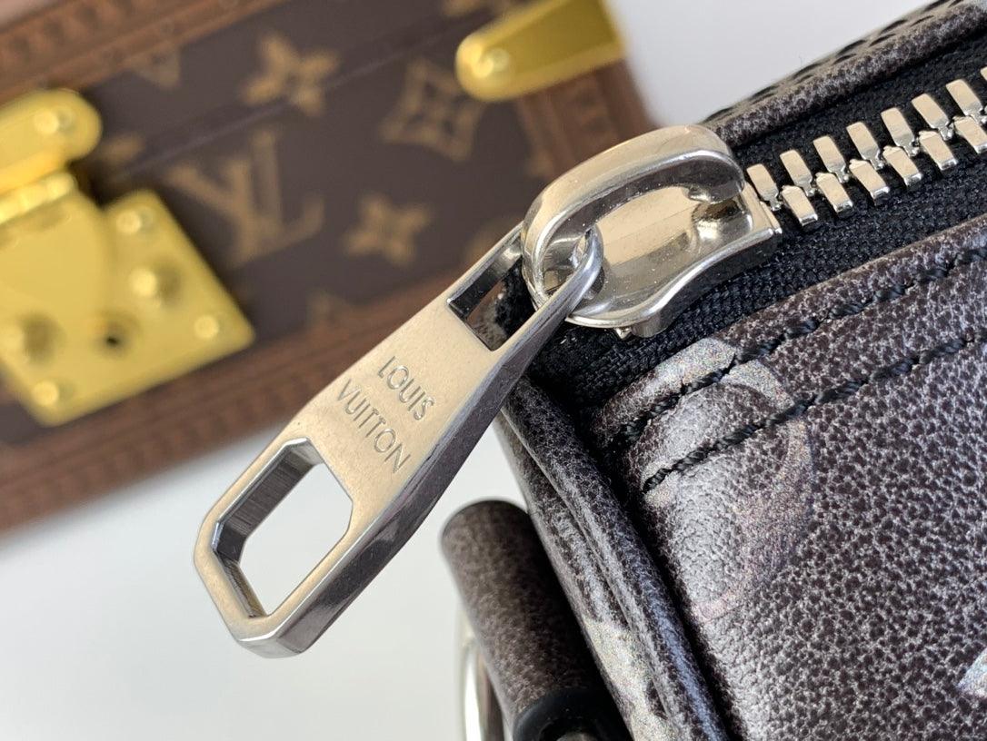 Louis Vuitton M11595 Keepall Bandoulière 25 Fırçalı Monogram Çanta - Glimmer of Luxury