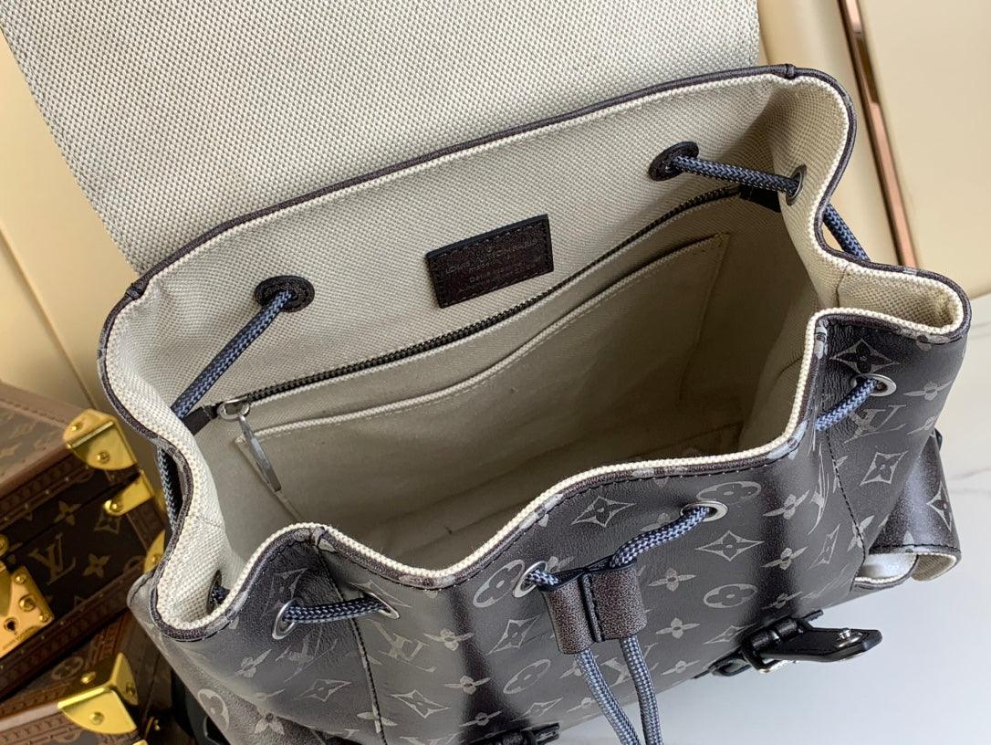 Louis Vuitton Christopher Orta Boy Sırt Çantası - Glimmer of Luxury