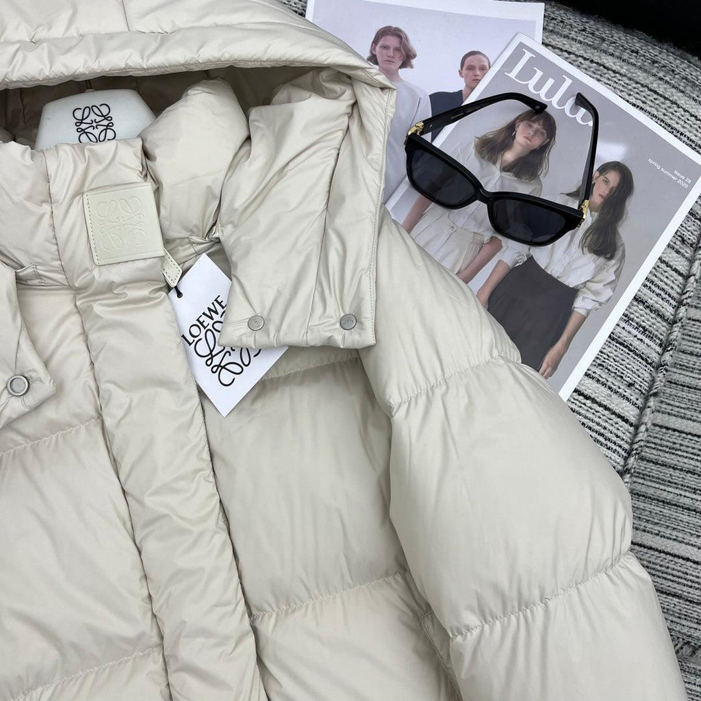 Loewe Tam Kuş Tüyü Dolgulu Kapüşonlu Ceket - Glimmer of Luxury