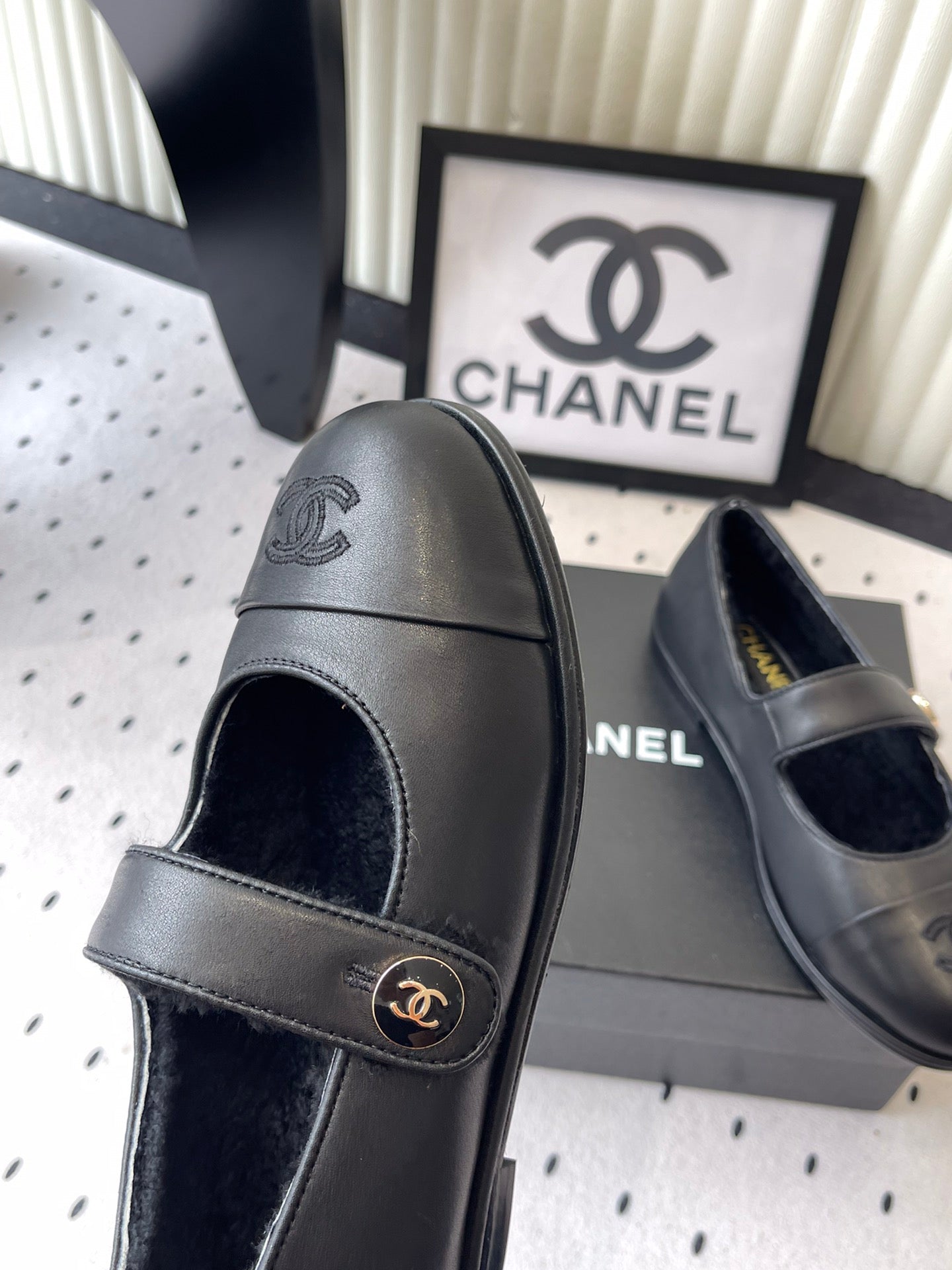 Chanel 2025 FW – Single Wool Shoe