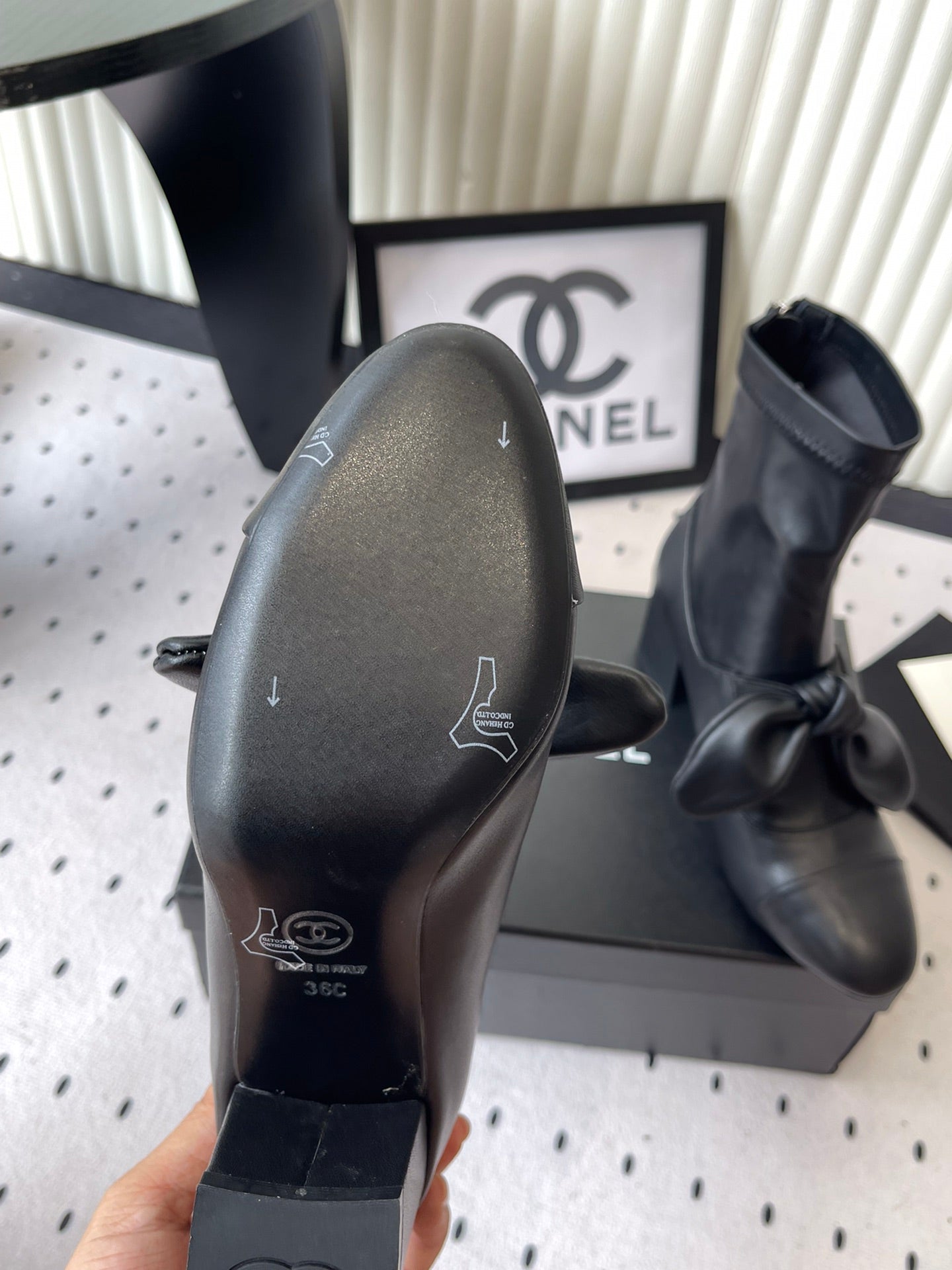 Chanel 2025 Sonbahar/Kış Koleksiyonu – Mary Jane Deri Ayakkabı