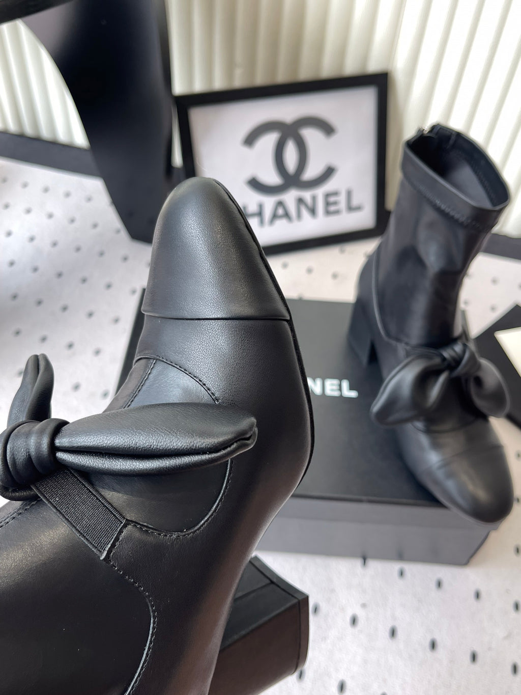 Chanel 2025 Sonbahar/Kış Koleksiyonu – Mary Jane Deri Ayakkabı