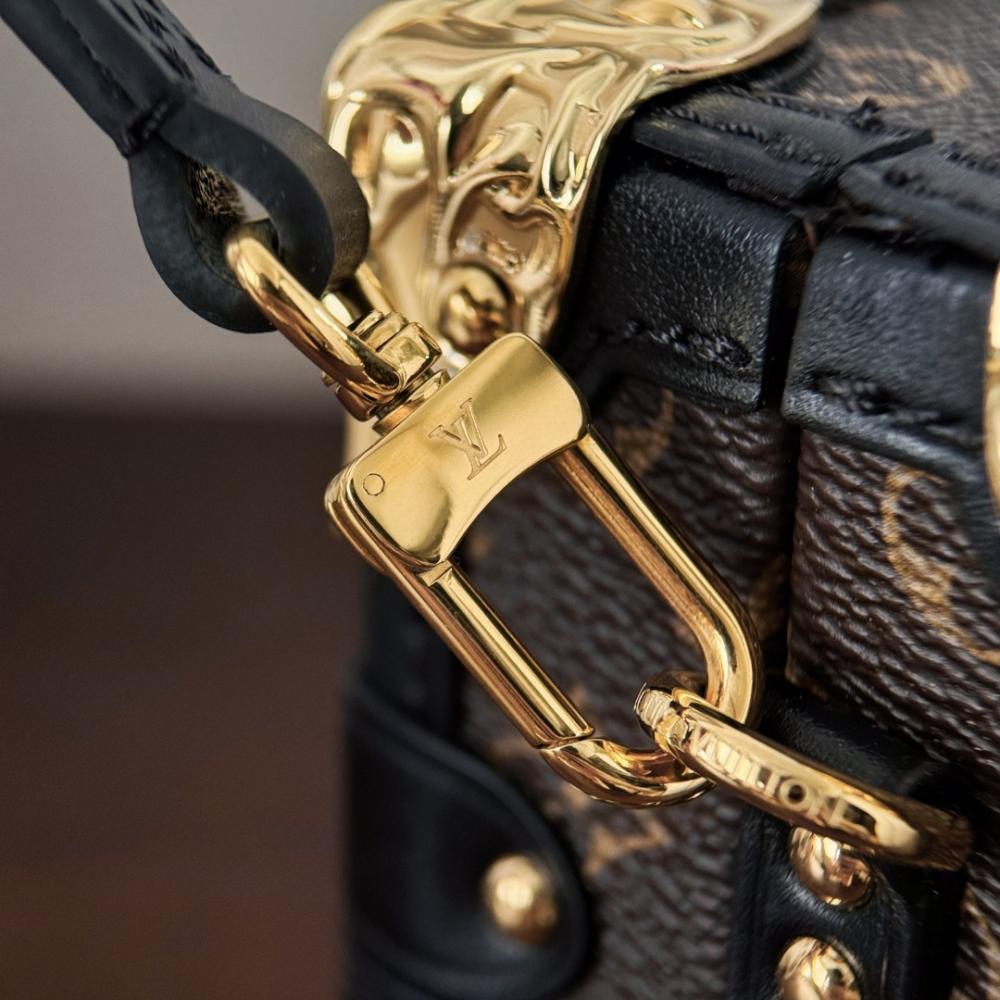 LV M13738 Petite Malle Çanta