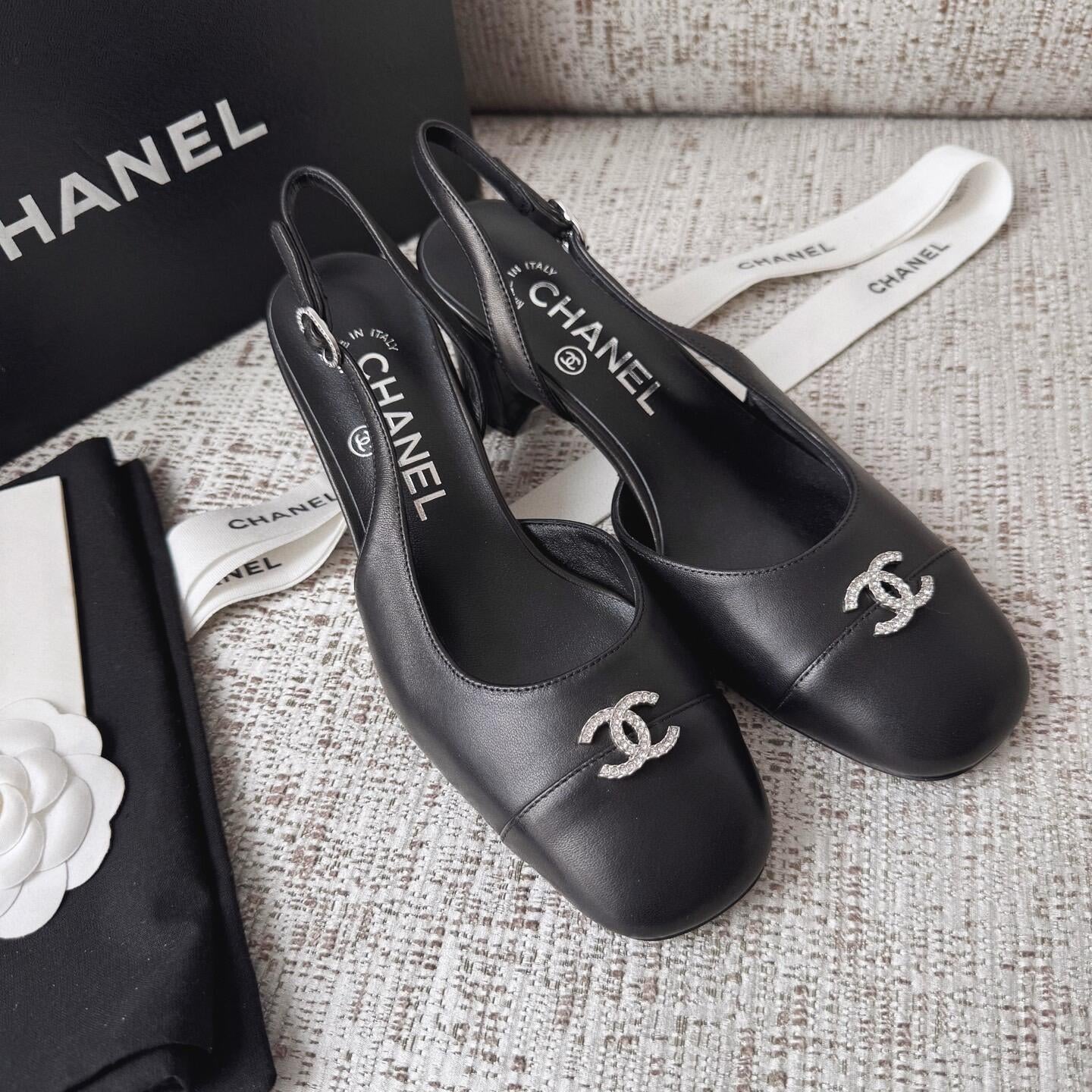 Chanel S26 Arkadan Bantlı Ayakkabı