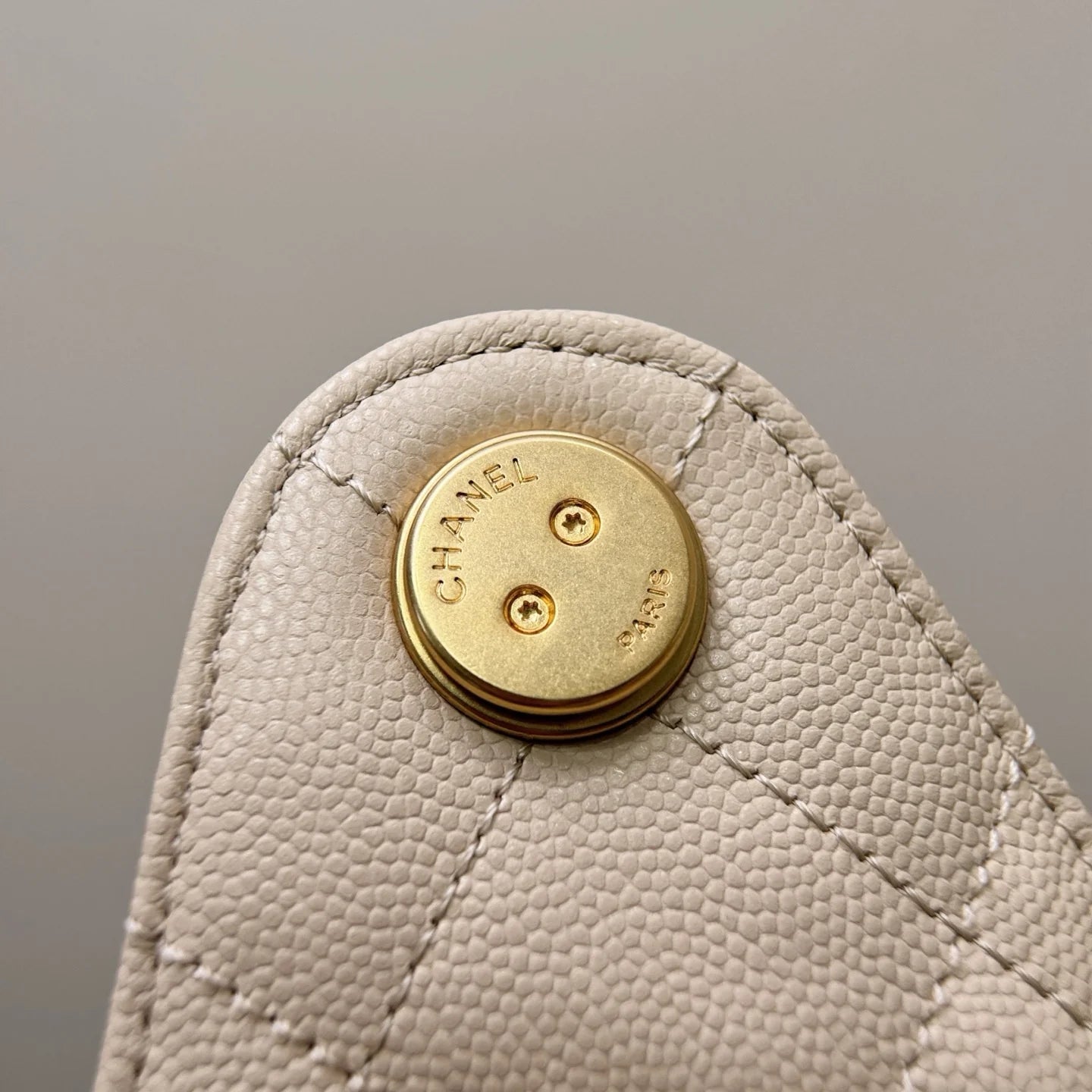 Chanel 25C Orta Boy Hobo Seyahat Çantası - Glimmer of Luxury