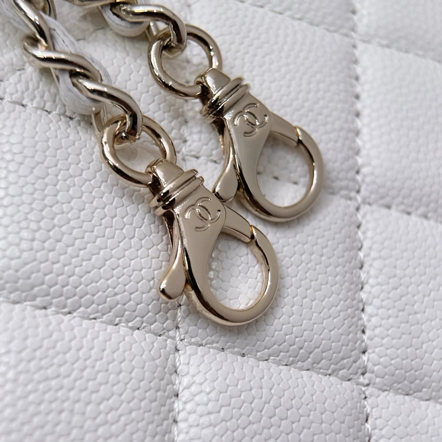 Chanel 25C Makyaj Çantası - Glimmer of Luxury