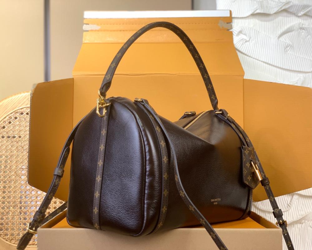 Louis Vuitton – Express MM