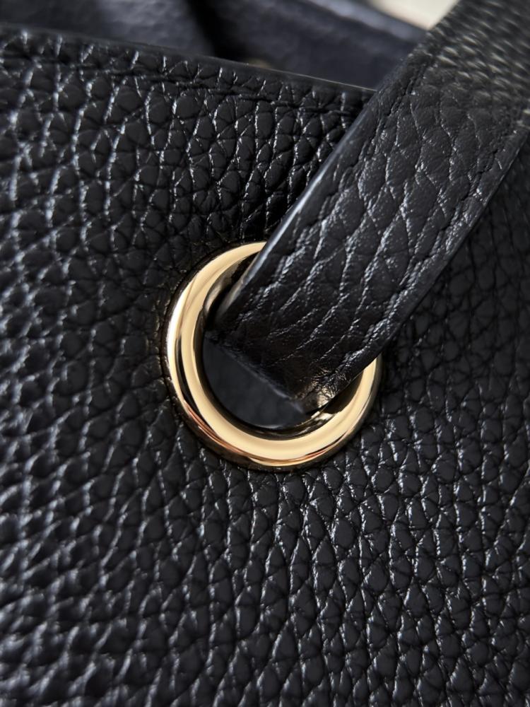 Chanel Büyük Alışveriş çantası (Büyük Tote)