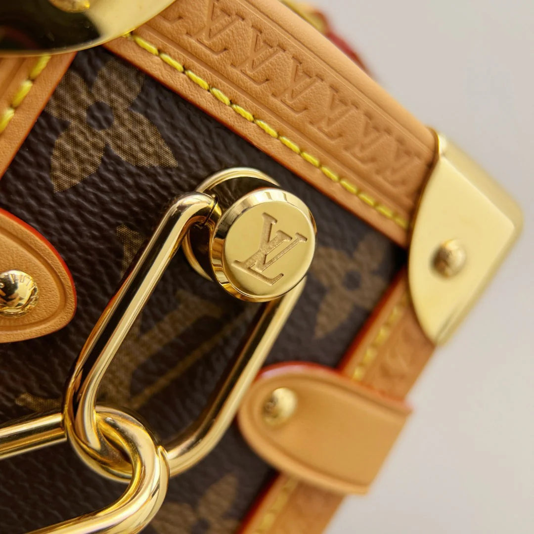 Yan Bagaj - Glimmer of Luxury