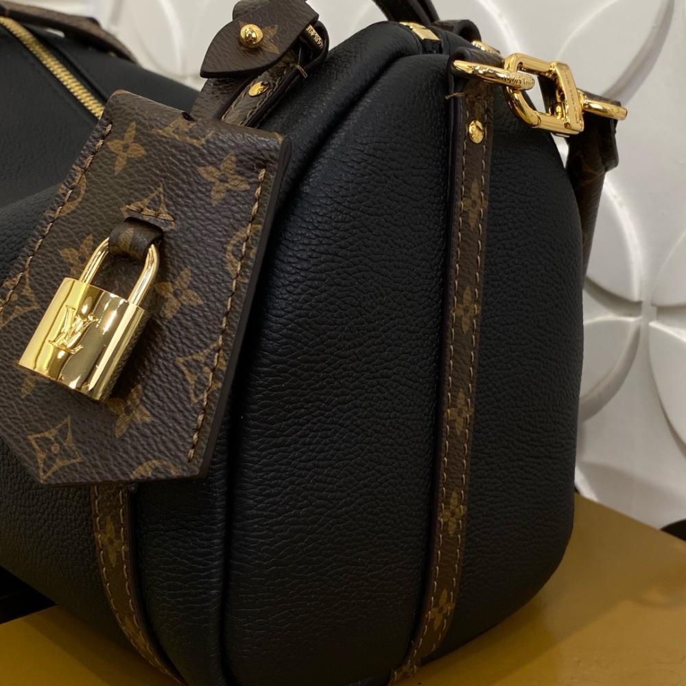 Louis Vuitton – Express MM