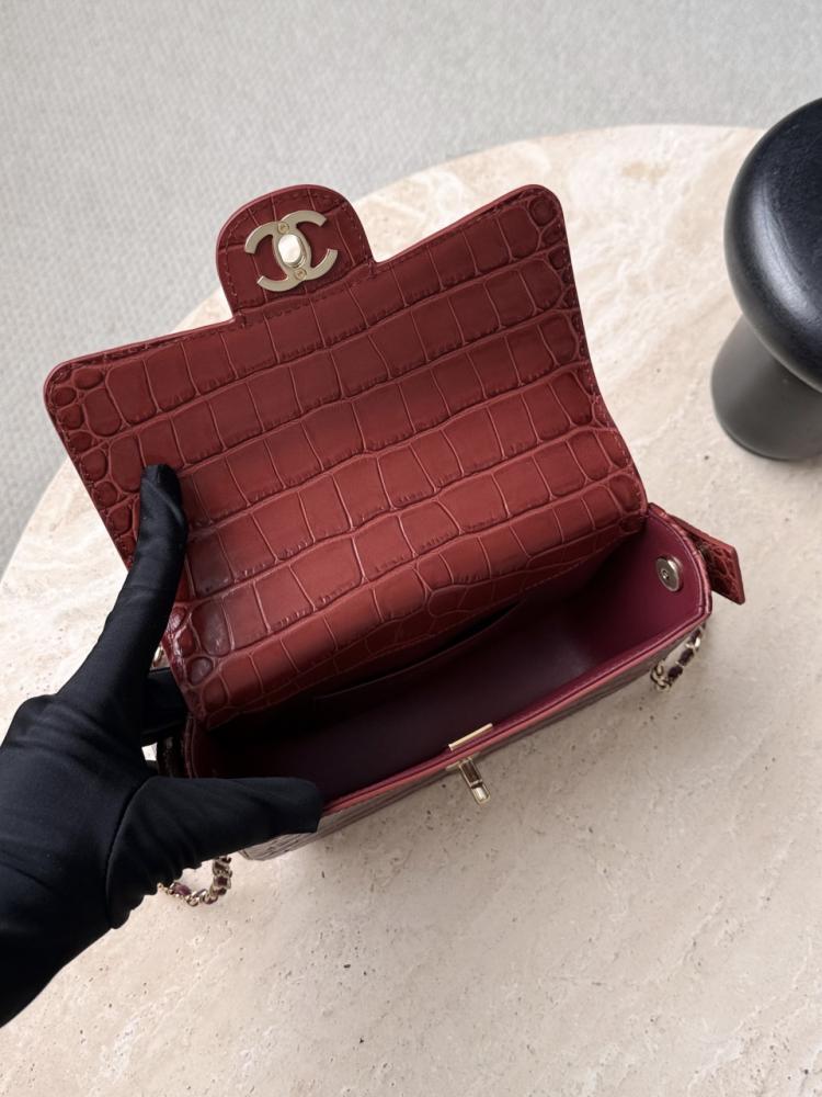 Chanel Saplı Kapaklı Timsah Derisi Desenli Çanta