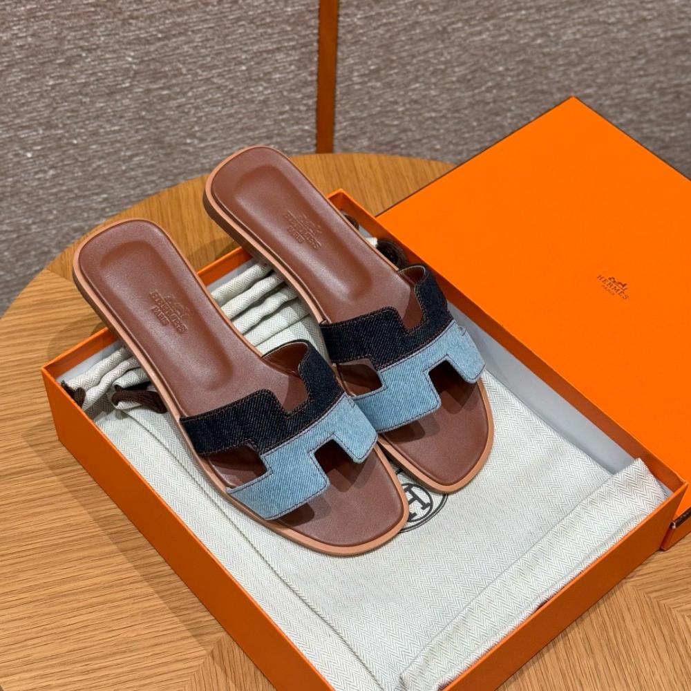 Hermès Oran Sandals Gray Argent