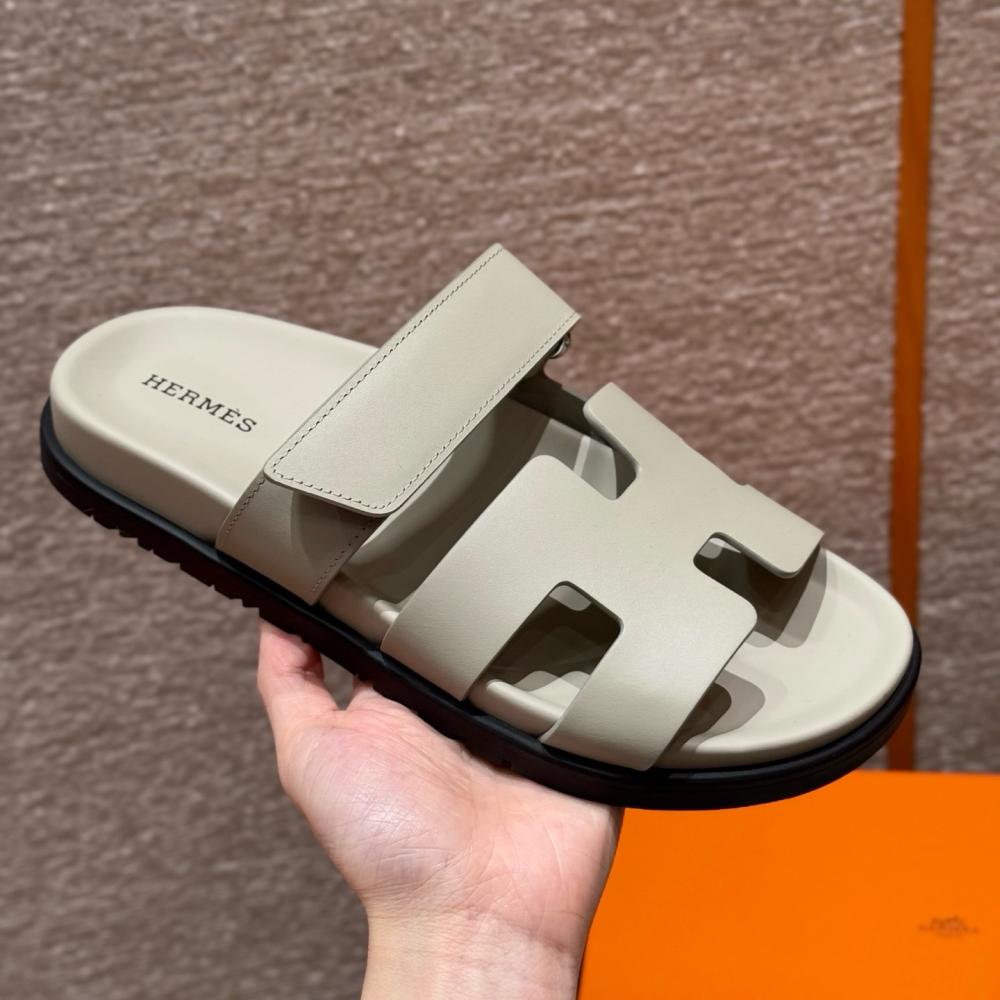 Hermès Chypre Sandals - Clay Beige
