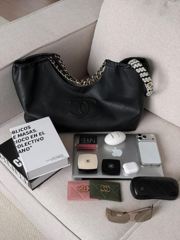 Chanel Kuzu Derisi Kapitone Neo Cabas / Maxi CC Hobo Alışveriş Çantası