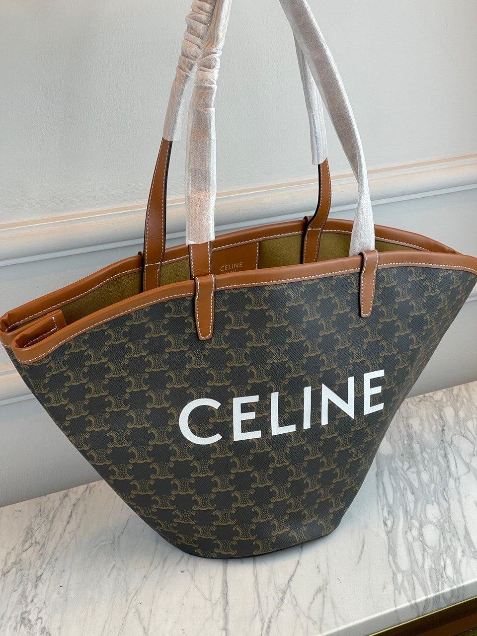 Celine Triomphe Kanvas ve Kuzu Derisi Tan Zincirli Clutch - Glimmer of Luxury