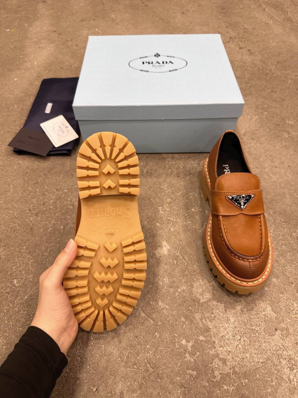 Prada Deri Mokasen - Glimmer of Luxury