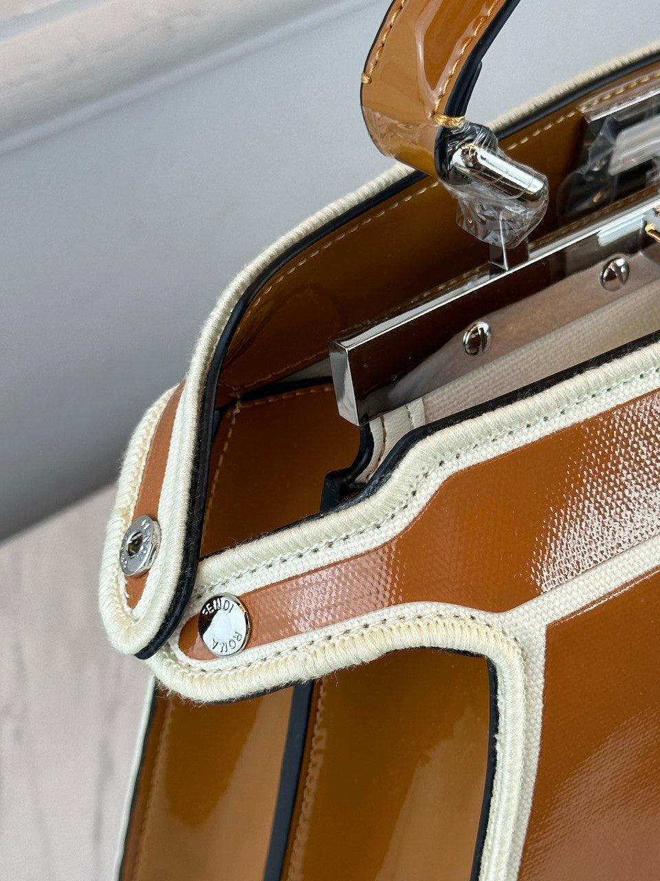 Fendi Peekaboo ISeeU Kahverengi Rugan ve Kanvas Çanta - Glimmer of Luxury