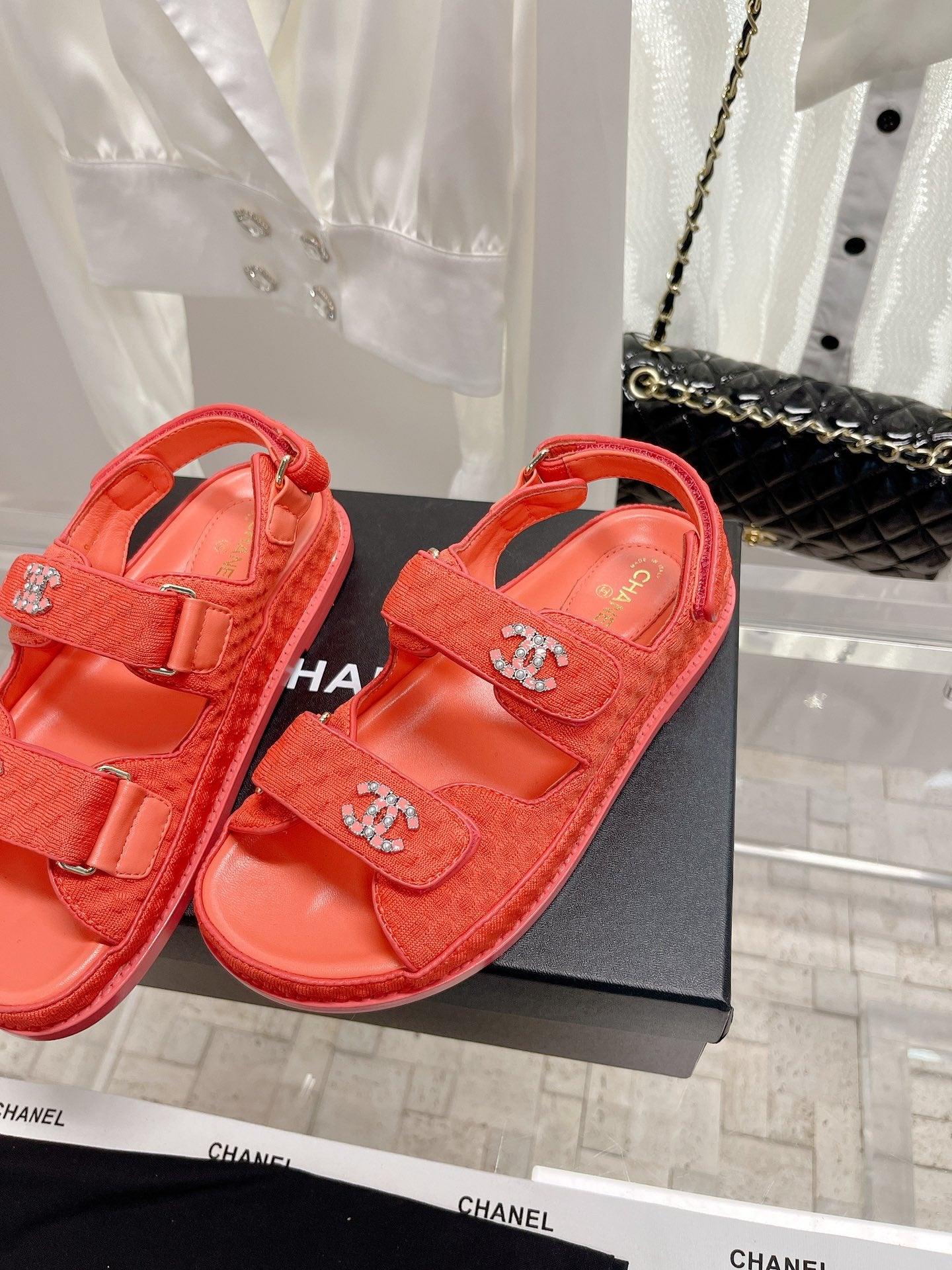 Chanel Koyu Pembe Örme Kumaş Baba Sandalet - Glimmer of Luxury