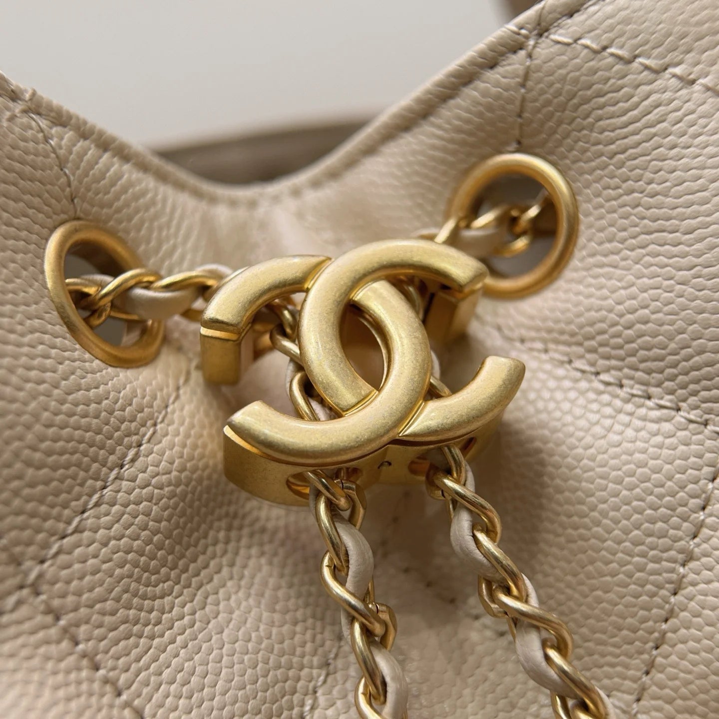 Chanel 25C Orta Boy Hobo Seyahat Çantası - Glimmer of Luxury