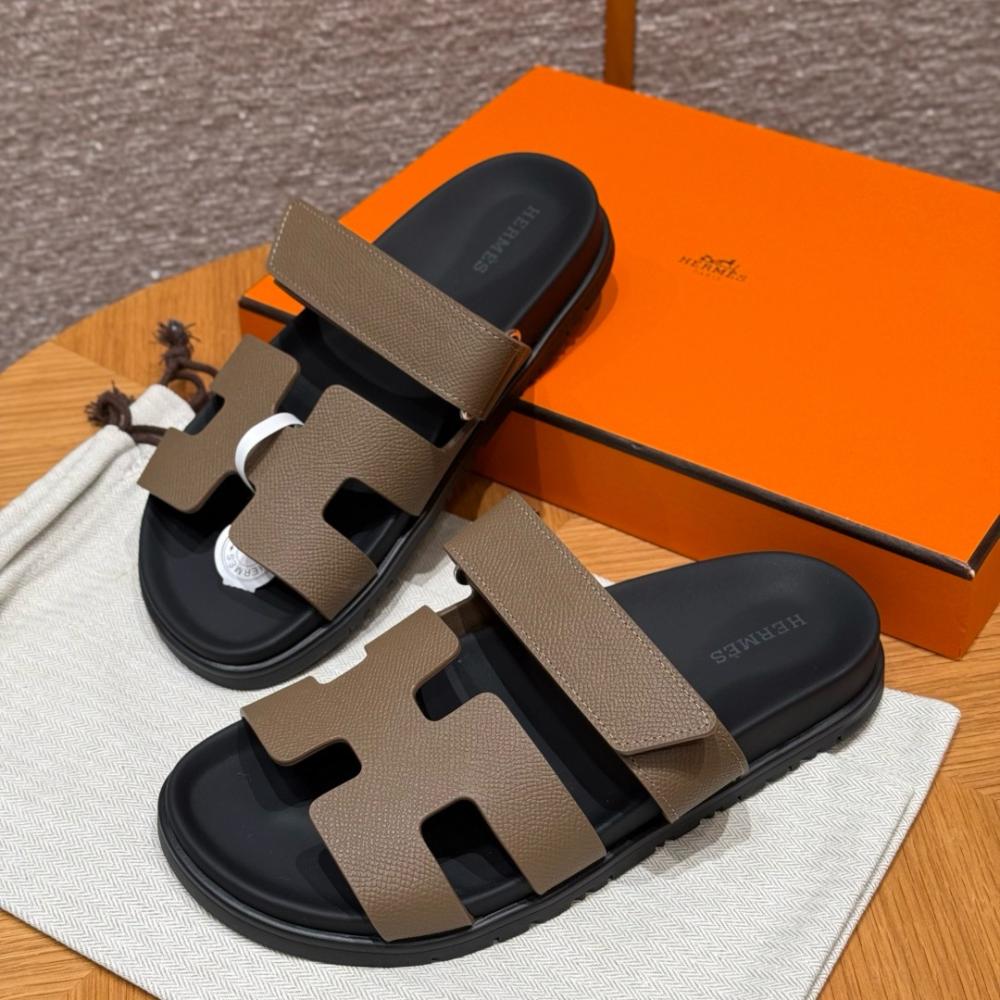 Hermès Chypre Sandals - Clay Beige