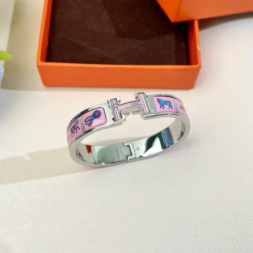 Hermès Clic H Bracelet – Ride Collection (Pink Enamel)