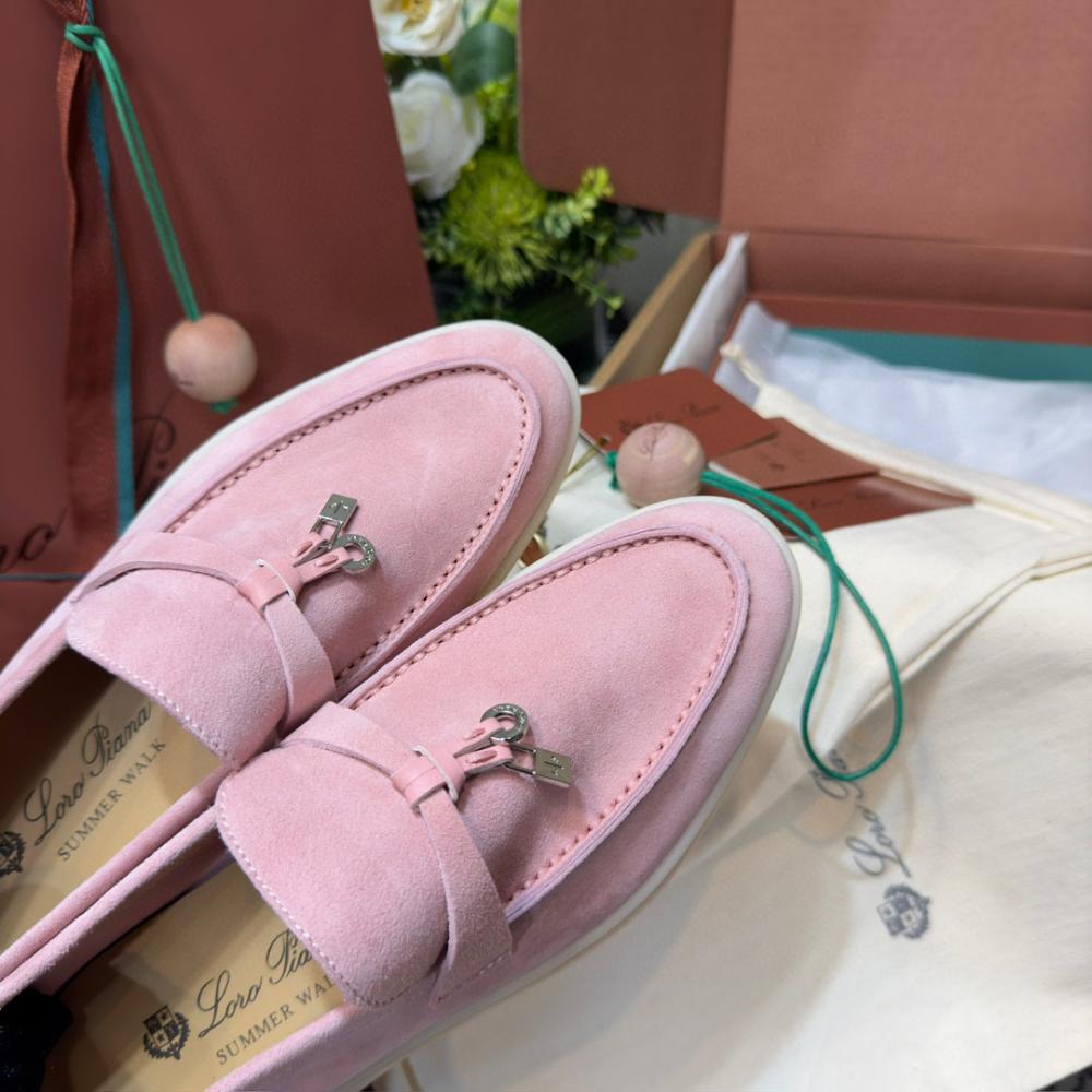 Loro Piana Yaz Büyüsü Yürüyüş Ayakkabısı - Açık Şakayık - Glimmer of Luxury