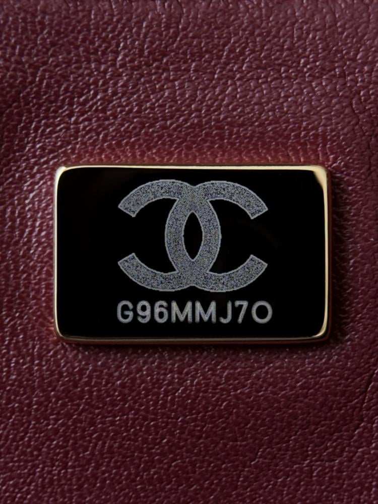 Chanel Maxi “Souplissimo” Küçük Kapaklı Çanta