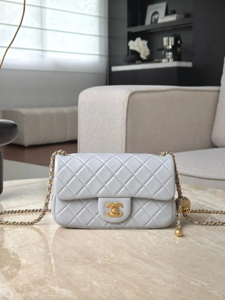 Chanel Klasik Kapaklı Mini 20cm