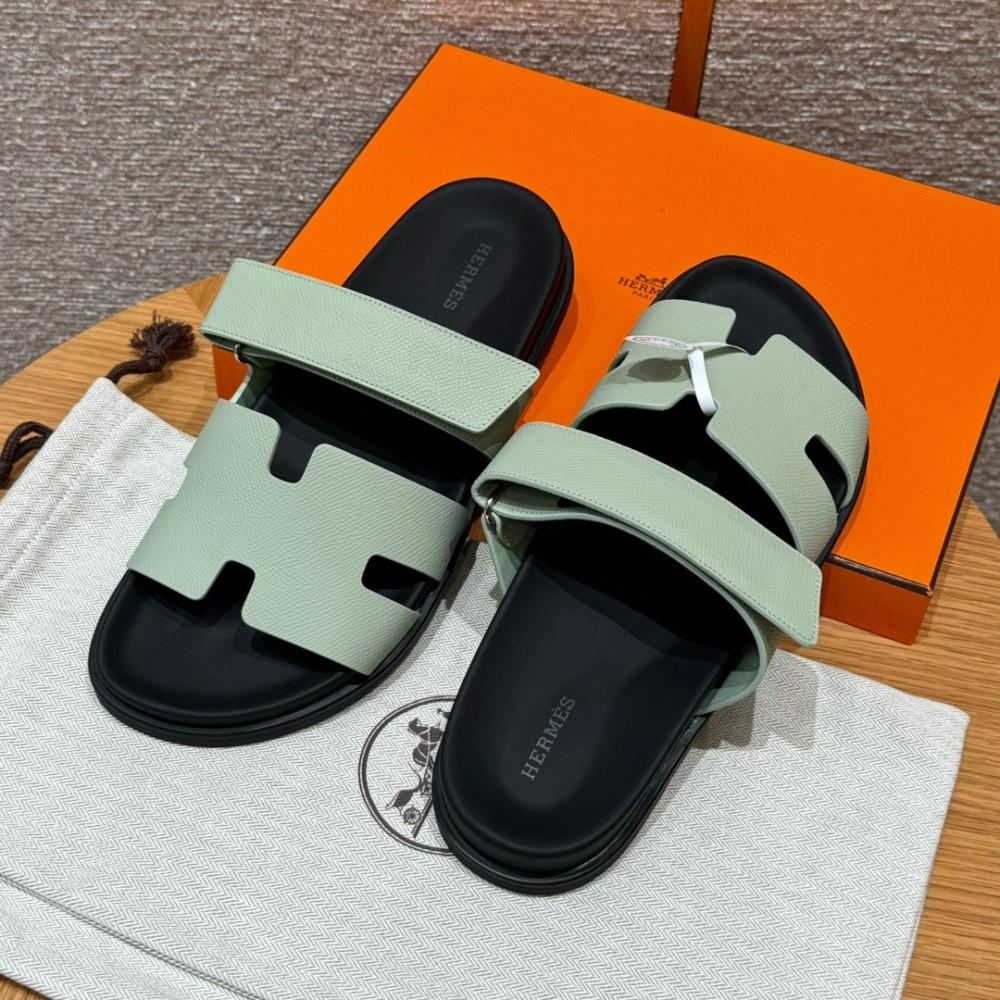 Hermès Chypre Sandals - Clay Beige