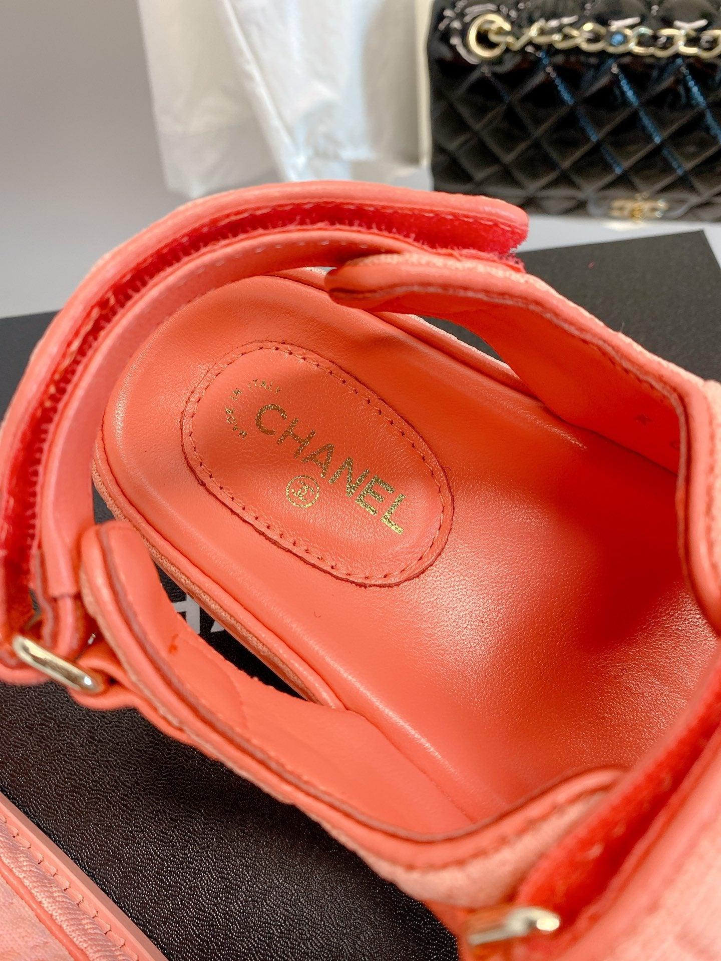 Chanel Pembe Örme Kumaş Baba Sandalet - Glimmer of Luxury
