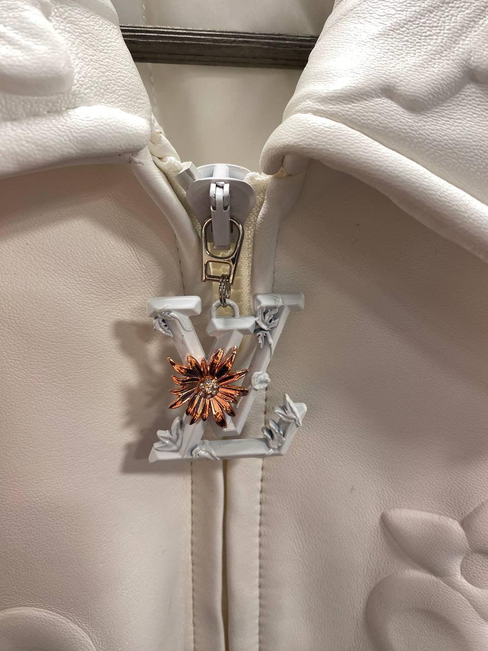 LV Süslemeler Deri Bluz - Glimmer of Luxury