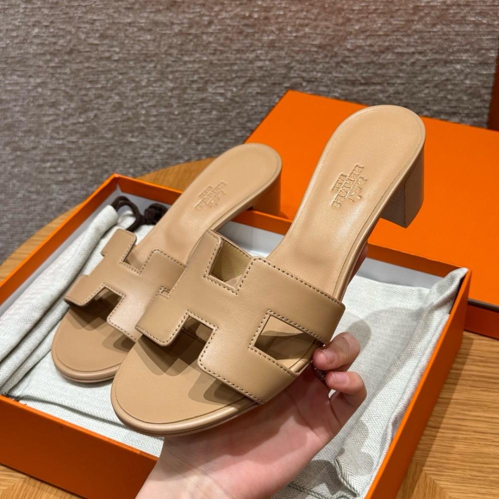 Hermès Oasis Sandals Black &amp; Argent Grey