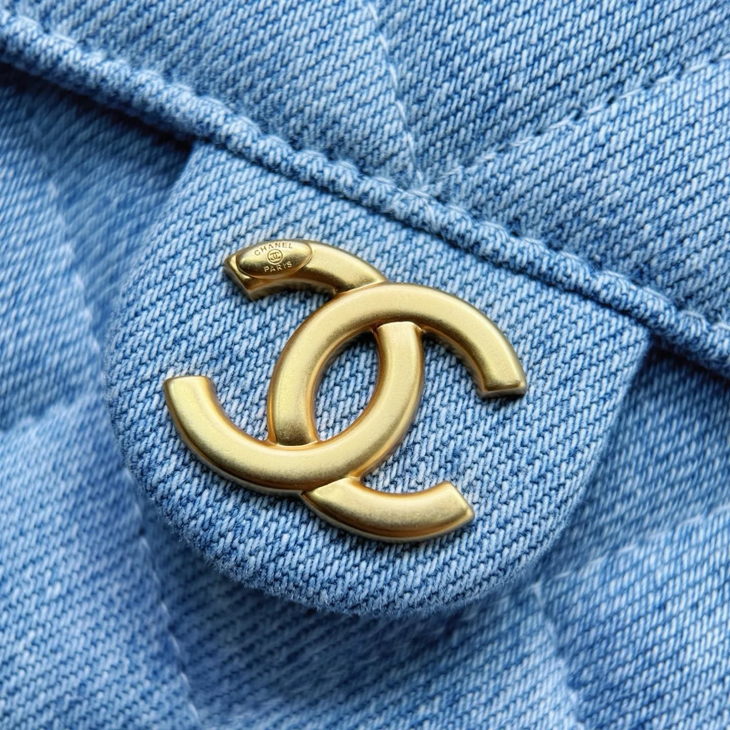 Chanel 25C Orta Boy Hobo Seyahat Çantası - Glimmer of Luxury