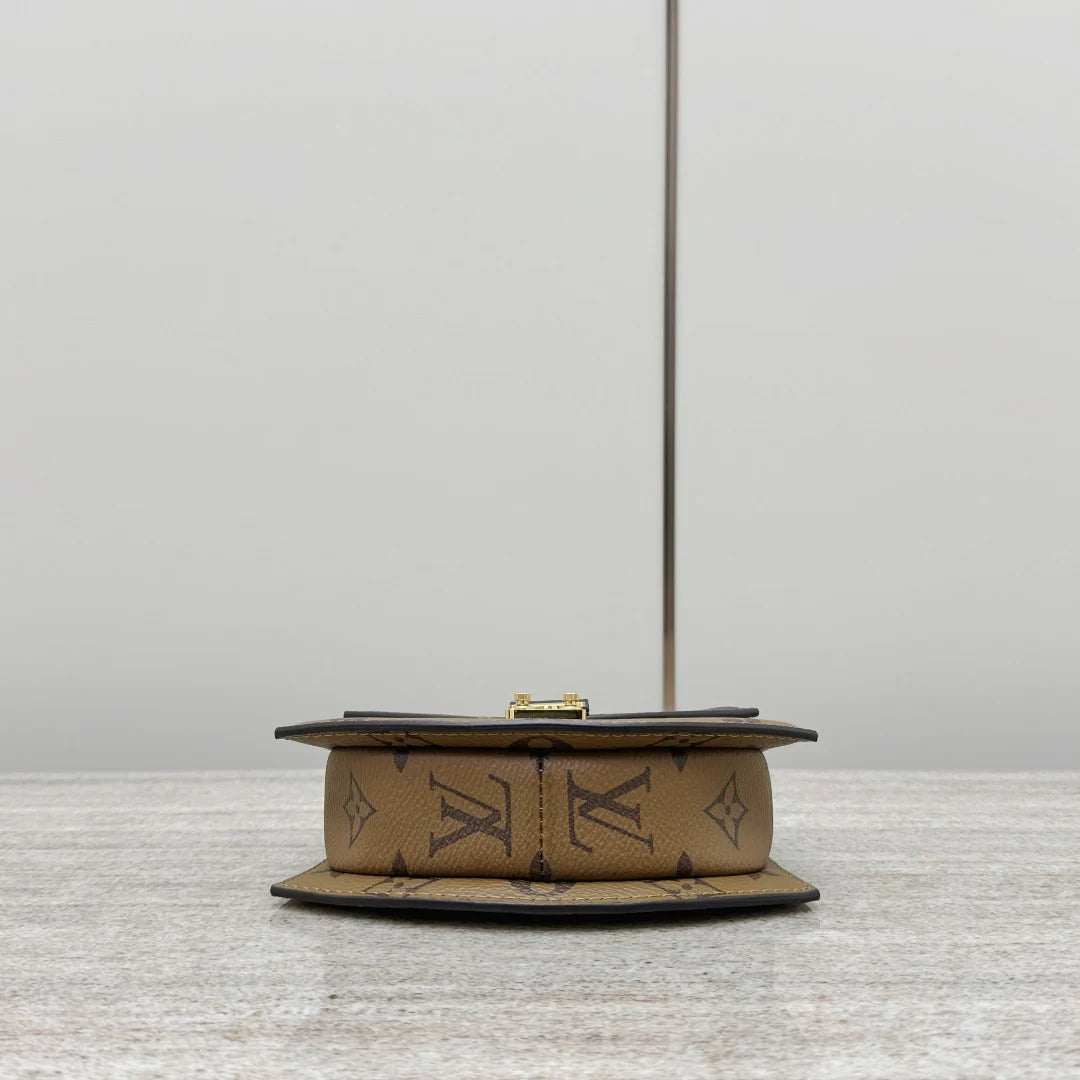 Pico tilsitt LV - Glimmer of Luxury