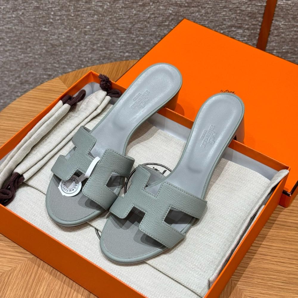 Hermès Oasis Sandals Black & Argent Grey