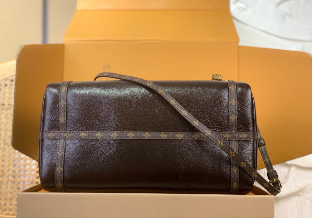 Louis Vuitton – Express MM