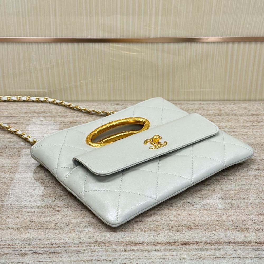 Chanel 24B Debriyaj - Glimmer of Luxury