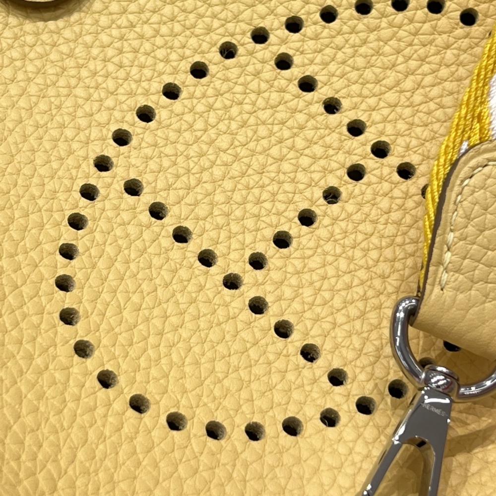 Hermès Evelyne 16cm Togo Leather Shoulder Bag