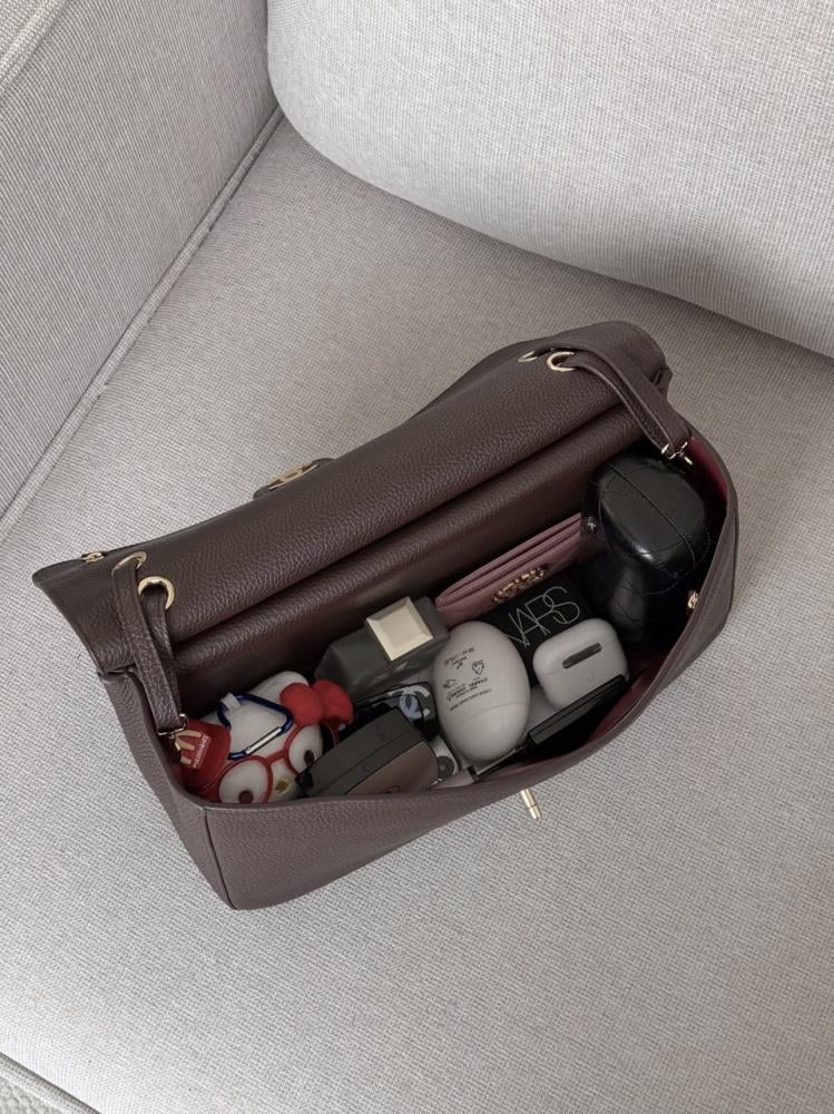 Chanel Maxi “Souplissimo” Küçük Kapaklı Çanta