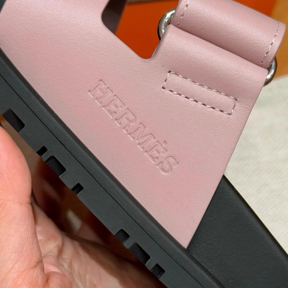 Hermès Chypre Sandals - Clay Beige